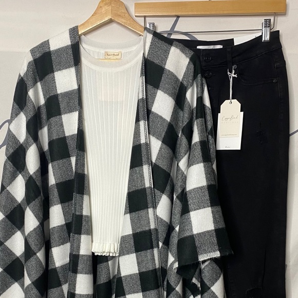 Sweater Tank- White - Picture 6 of 11